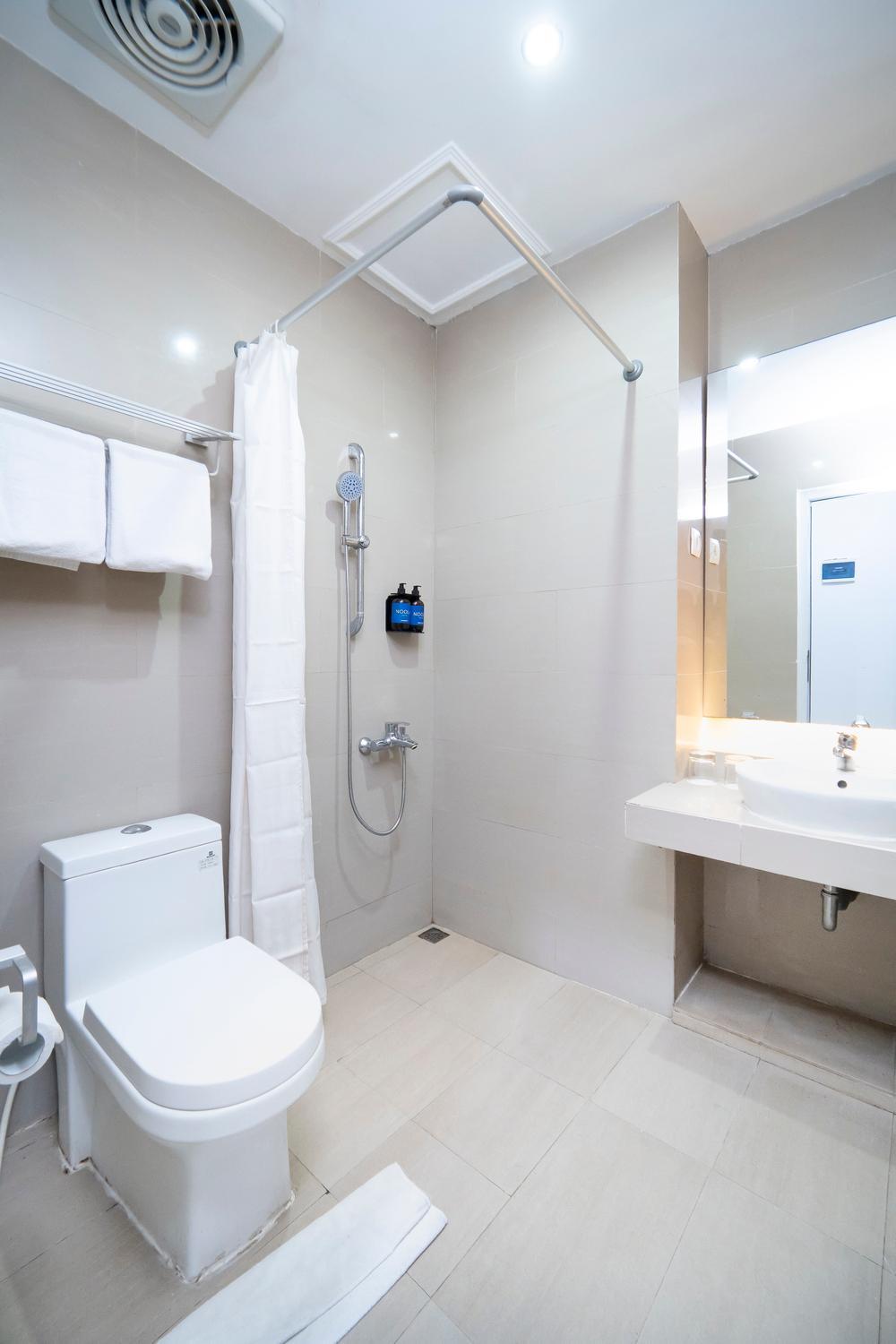 Noola Hotel Cilacap Bagian luar foto