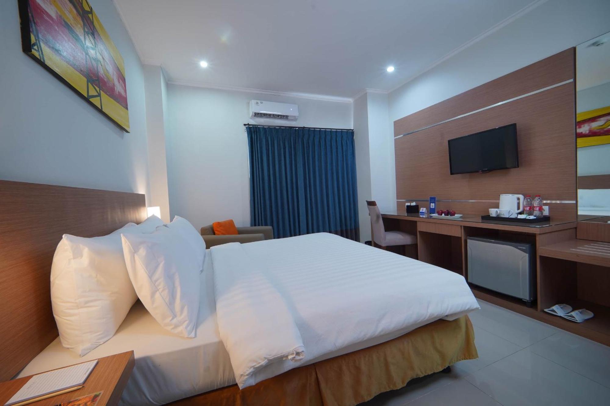 Noola Hotel Cilacap Bagian luar foto